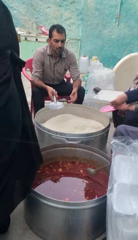  اطعام غدیر با پخت  300 پرس غذای گرم توسط گروه جهادی «خاتم الاوصیا (عج)» گچساران/ تصاویر