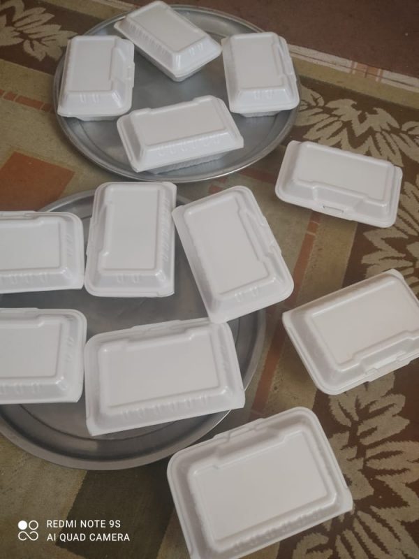 توزیع 92    پرس غذای گرم توسط «کانون شهید باکری» خیرآباد جلیل